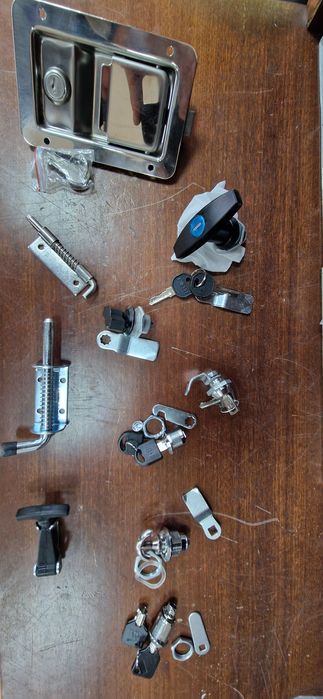 Fechos para taipais alumínio ferro inox madeira