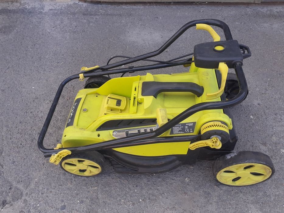 Газонокосарка електро 36v з Німечини