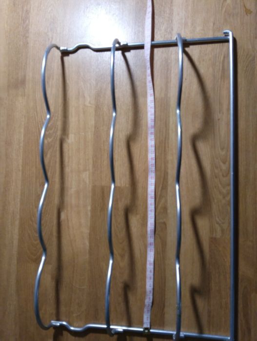 Metalowy stojak na wino, półka na butelki Ikea