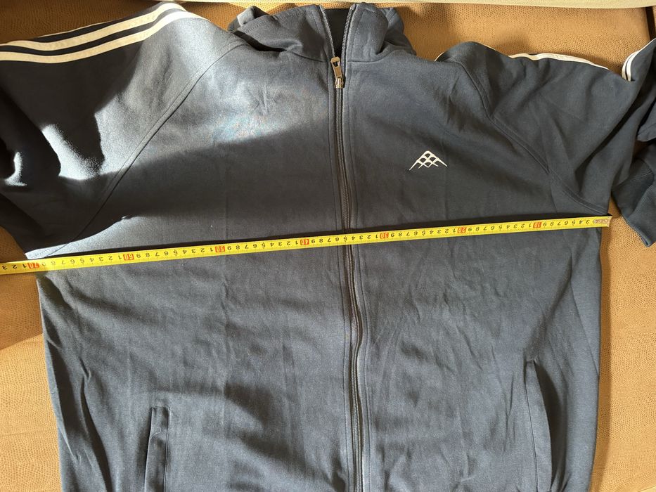 спортивний костюм  Lisueyne новий стильний легкий оригінал