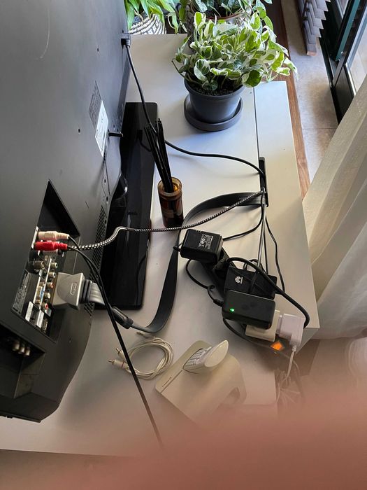 Móvel para instalar TV e multimédia