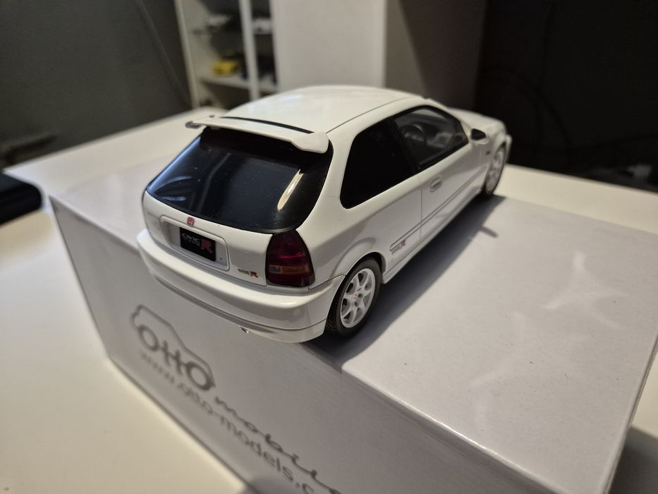 Honda Civic Type-R EK9, biały, Ottomobile 1:18 OT971