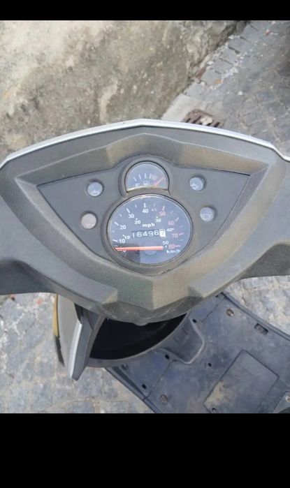 Vendo ou troco scooter ride jump de 2017 2 tempos 
Scooter a trabalhar bem com decomento