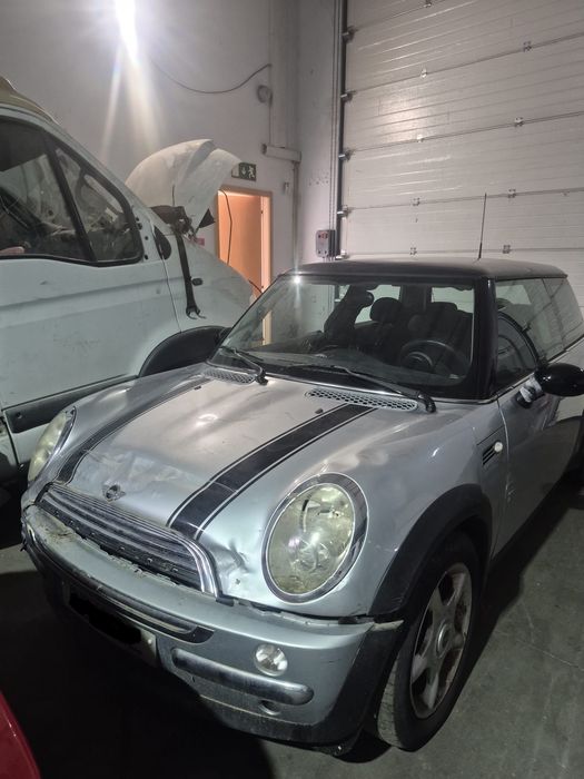 Mini Cooper r50 1.6 116cv para peças 
Ref:w10 b16 a