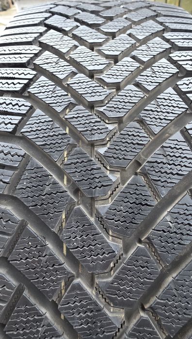 Шини GoodYear UltraGrip 225/45 R19 колеса BMW