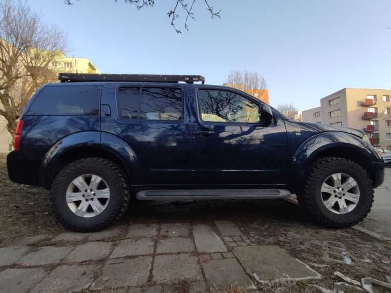Nissan Pathfinder 4.0 lpg lift ome 2 opony 33 wyprawowy