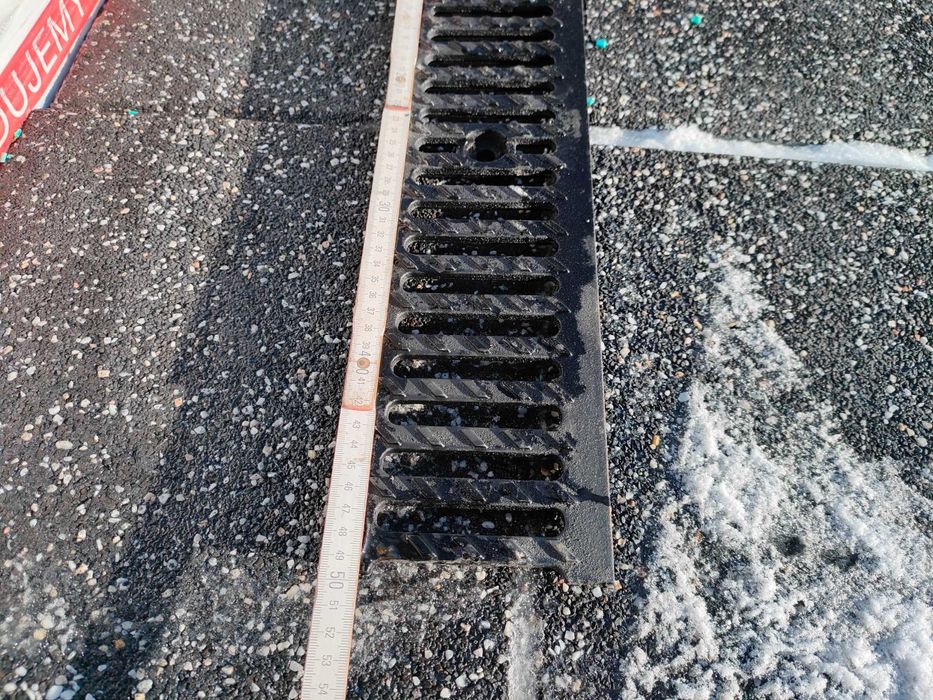 Kratka ruszt odwodniania kanał ciek wodny korytka korytko zeliwo