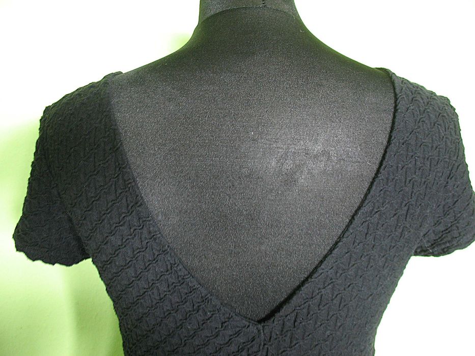 Sukienka - czarna - 40 / 42 - biust 85 - 100 cm