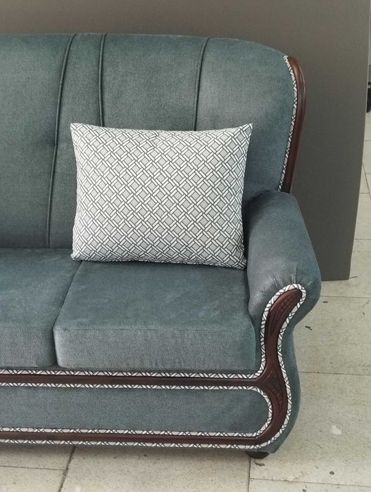 Vendo sofá cama novo.