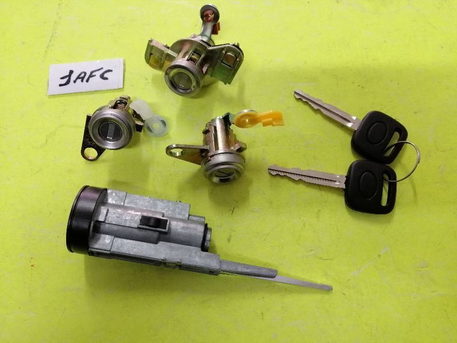 Kit de canhões das portas e ignição Toyota Corolla AE100 e EE100 NOVO