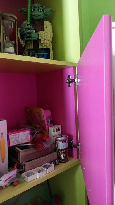 Estante para quarto de criança como nova