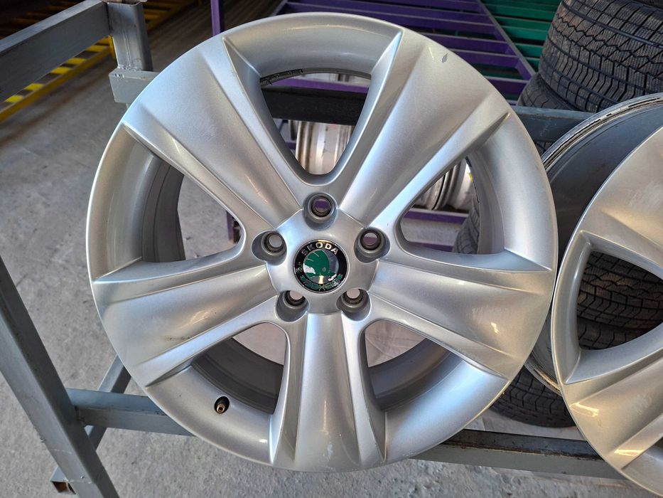 Диски Skoda 5/112 R17 7J ET45.