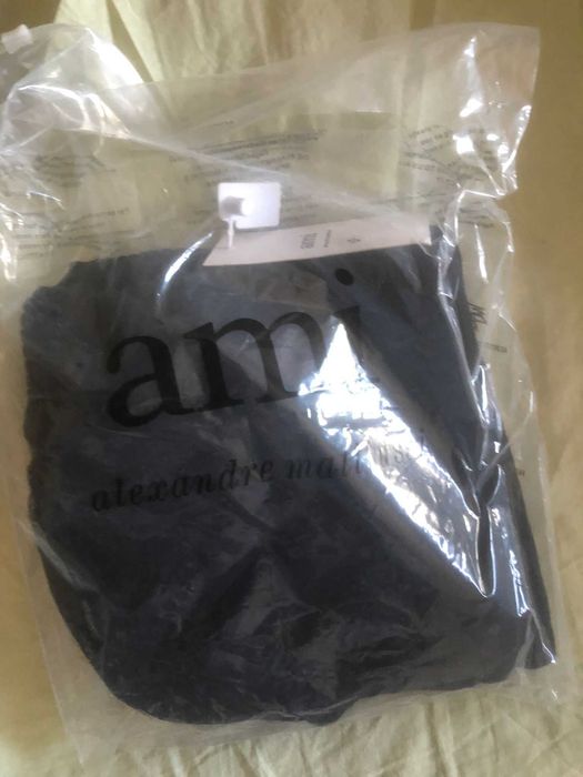 sweat Ami paris preta