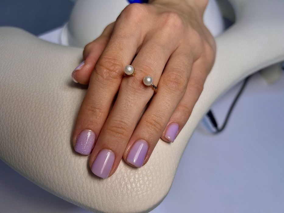 Педикюр,  манікюр центр міста