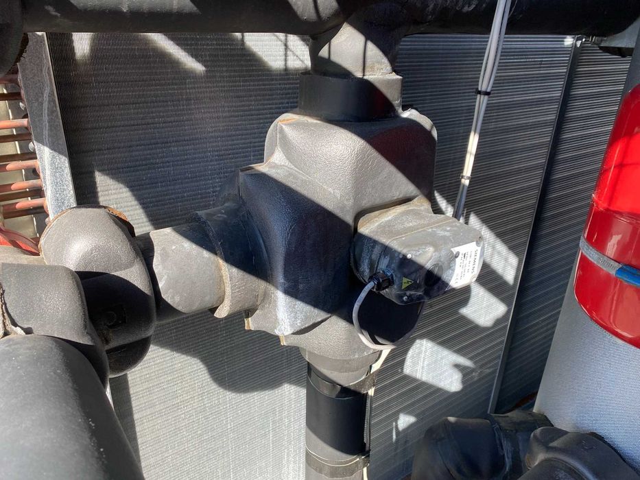 Agregat wody lodowej chiller Vertiv 120 kW z free cooling