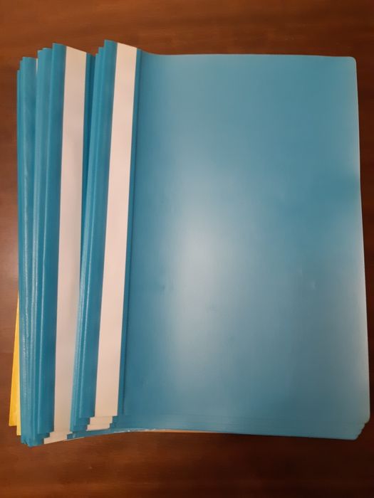 Продаются  папки канцелярские разные