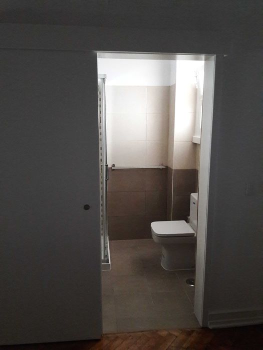Quarto junto à estação Roma - Areeiro