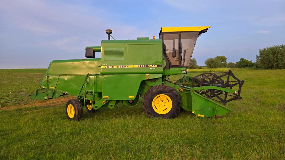 Комбайн Джон дір 1042 3м.