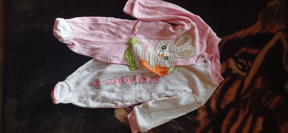 Комбінезон і костюмчики.