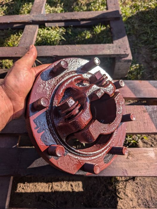 Ступиця МтЗ 80/82  ГРУЗИ МТЗ 1523 1025 1221 Чулок полуось Задній Міст