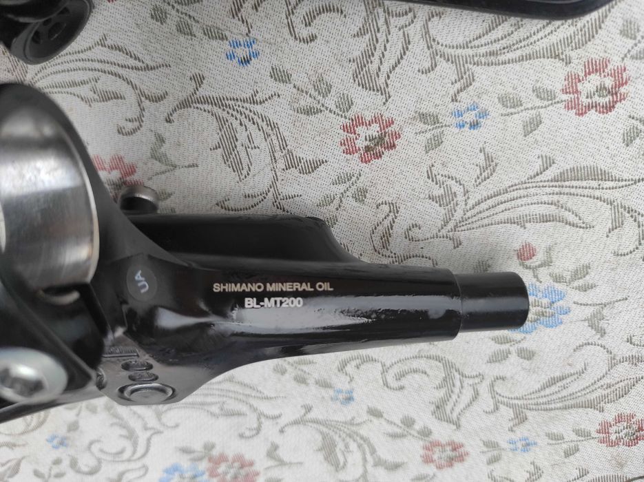 Ручки тормоза гидравл.Shimano BL-MT200 miniral oil (для гидравлики)