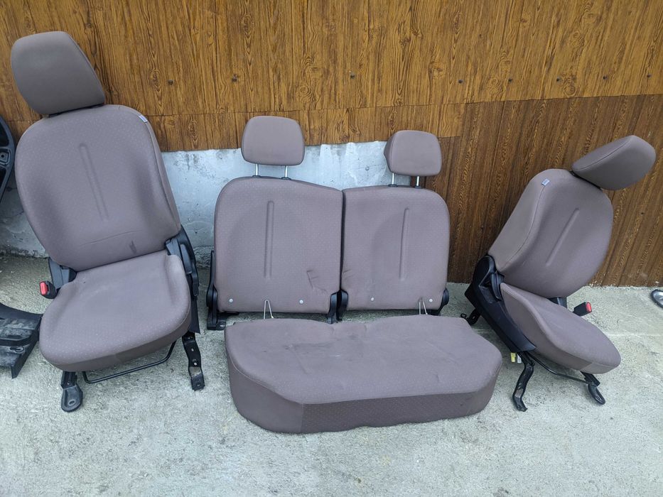 Комплект сидінь  салон mitsubishi i miev citroen czero peugeot ion