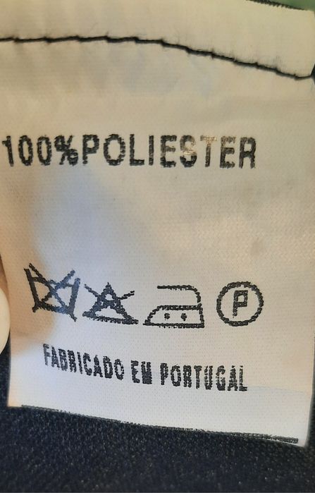 Vestido preto de cavas