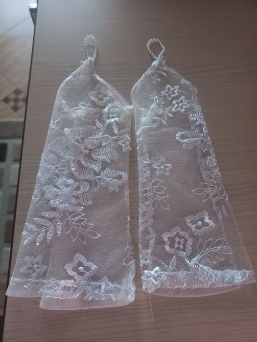 Плаття із фатину