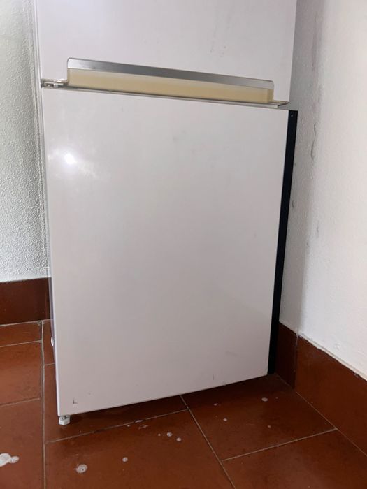 Frigorífico combinado Beko com congelador