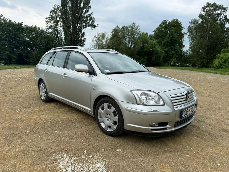 Toyota Avensis 1.8 LPG Kombi | Klima | 2 komplety kół | OC 10.2026 | Gotowa do jazdy