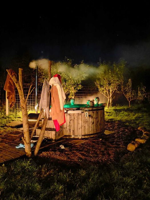 Domek sadkowo z balią ogrodową na wyłączność , balia dodatkowo płatna