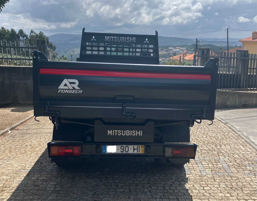 Mitsubishi Canter 2.8D c/ báscula só 240 mil kms reais