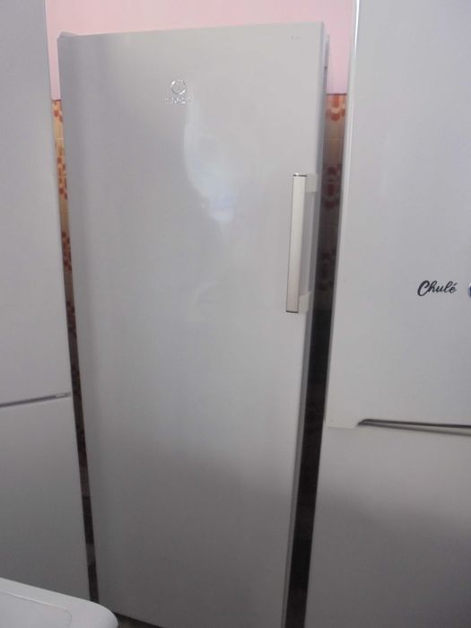 Arca - INDESIT / Bom estado / Com garantia