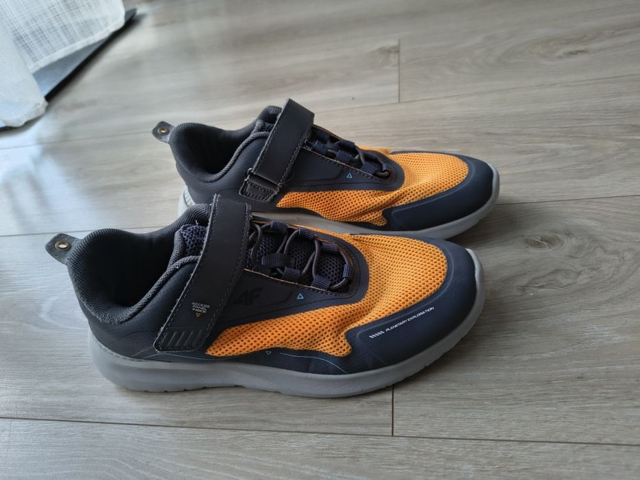 Buty 4f rozm 39 wkl. 25cm