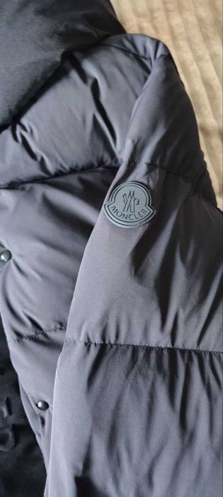 Зимова куртка Moncler (оригінал) Madeira Hooded Short Down Jacket