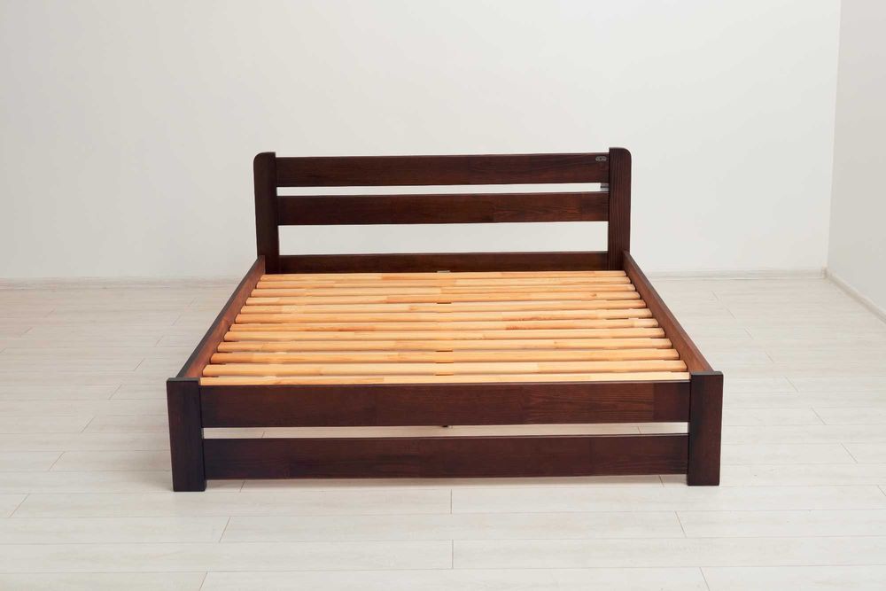 Двуспальная деревянная кровать Рич из массива сосны Деревянная кровать