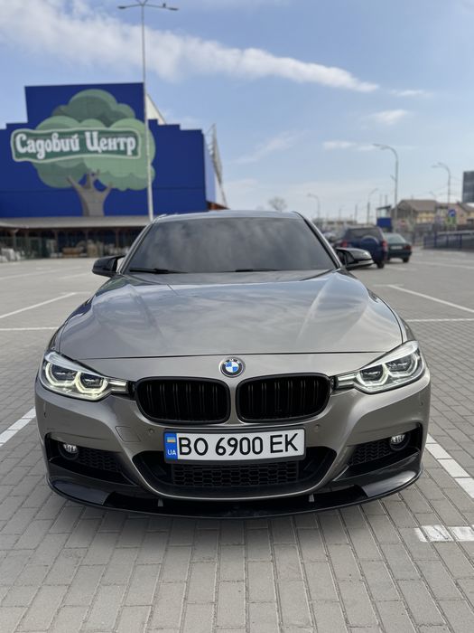 BMW F30 328i, торг присутній