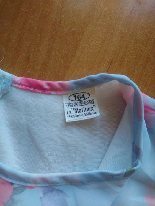 Sukienka w kwiaty 164 36