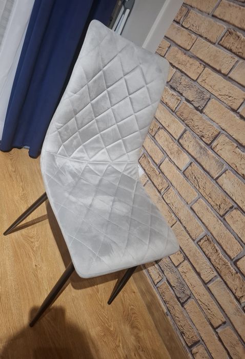 Krzesła welurowe 8 sztuk