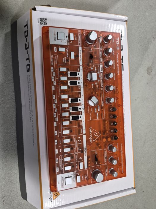 TD-3-TG  Behringer