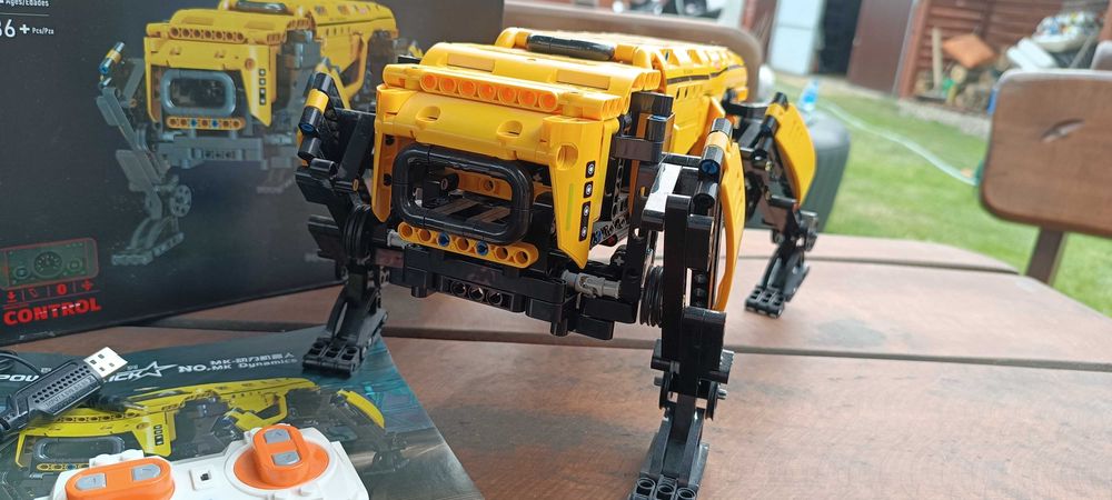 Robot Pies zdalnie sterowany MouldKing lego aplikacja pilot mould king