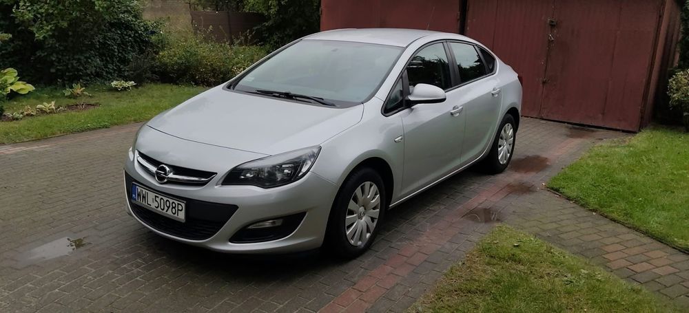 Opel Astra Opel Astra Sedan 1.4 Turbo 140 KM | 2016 | Salon Polska | 2 właściciel