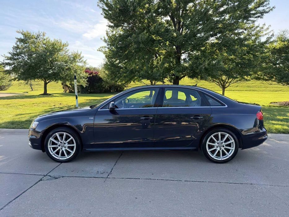 Audi A4 quattro Premium      2014
