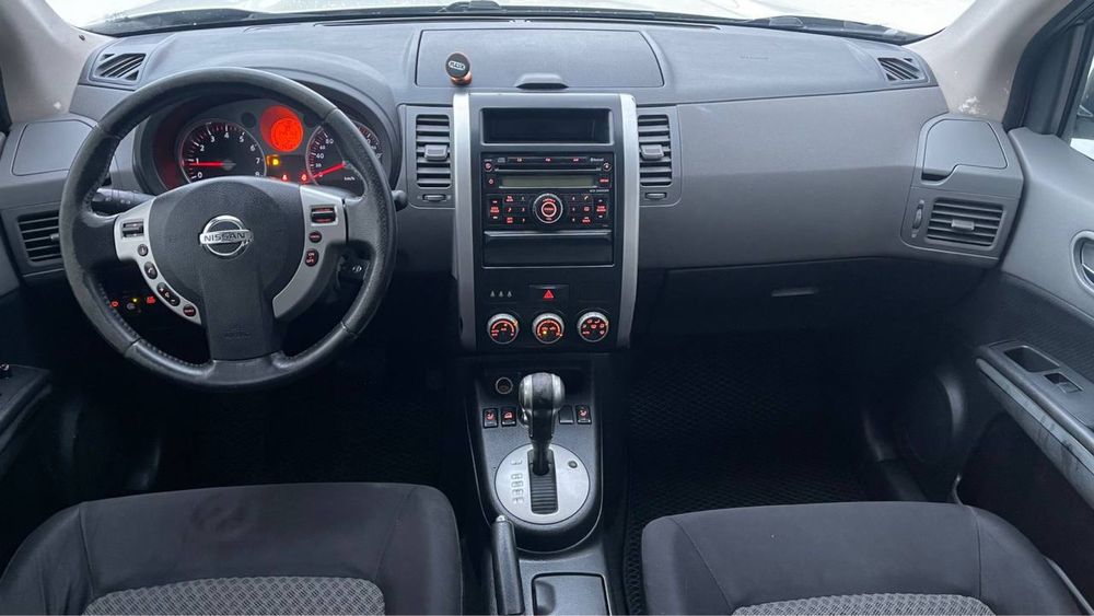 Nissan X-trail 2.0 avtomat 2008р