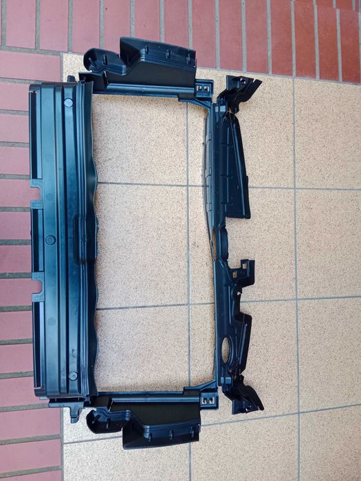 RENAULT TRAFIC III 2014 + kierownica powietrza osłona chłodnic NOWE OE