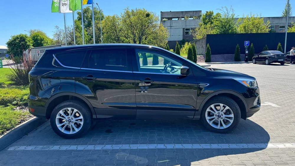 Ford Escape 2017 рік гарний стан