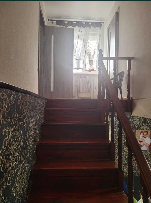 Продаж част.будинку в р-ні монастиря