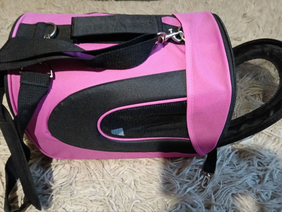 Переноска для котов,и собак  новая