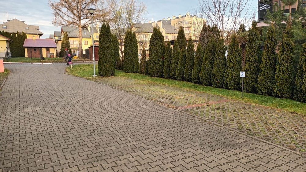 Prywatne miejsce postojowe w Rzeszowie na zamkniętym parkingu