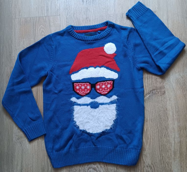 Sweterek świąteczny 134 cm+ NOWA czapka